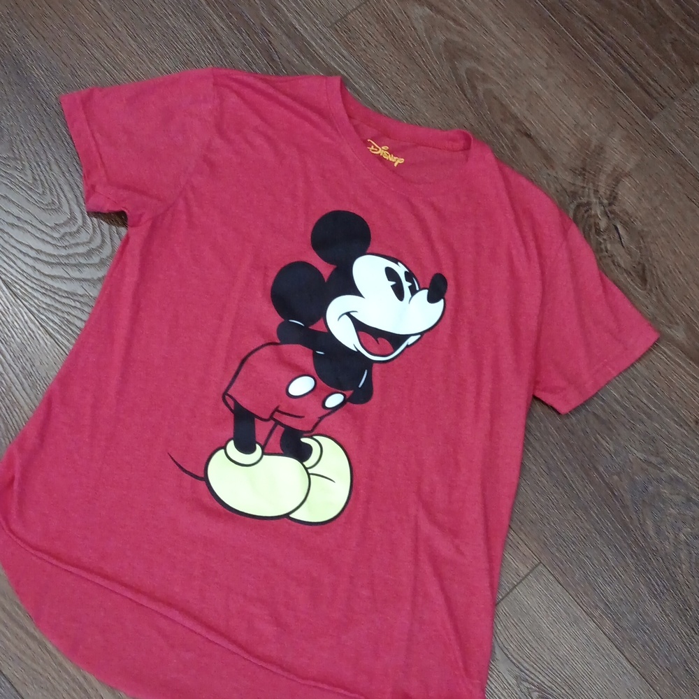 DISNEY MICKEY MOUSE tshirt.   #5625